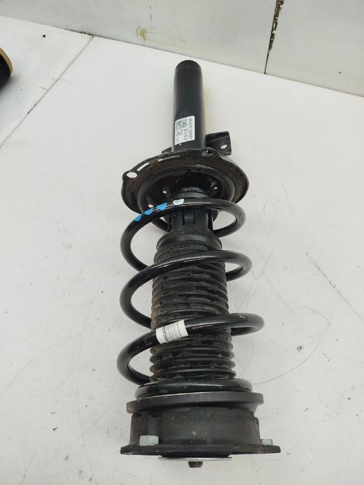 Amortecedor frente esquerdo VOLKSWAGEN Taigo (CS1)