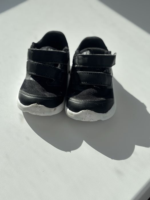 Дитячі кросівки 13 см