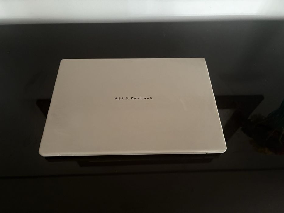 ASUS Zenbook A14 com garantia