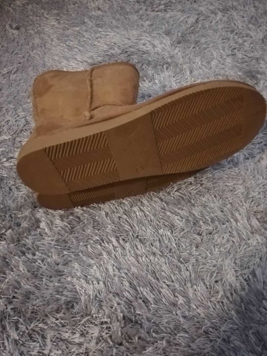 Botas com pelo - Novas com etiqueta