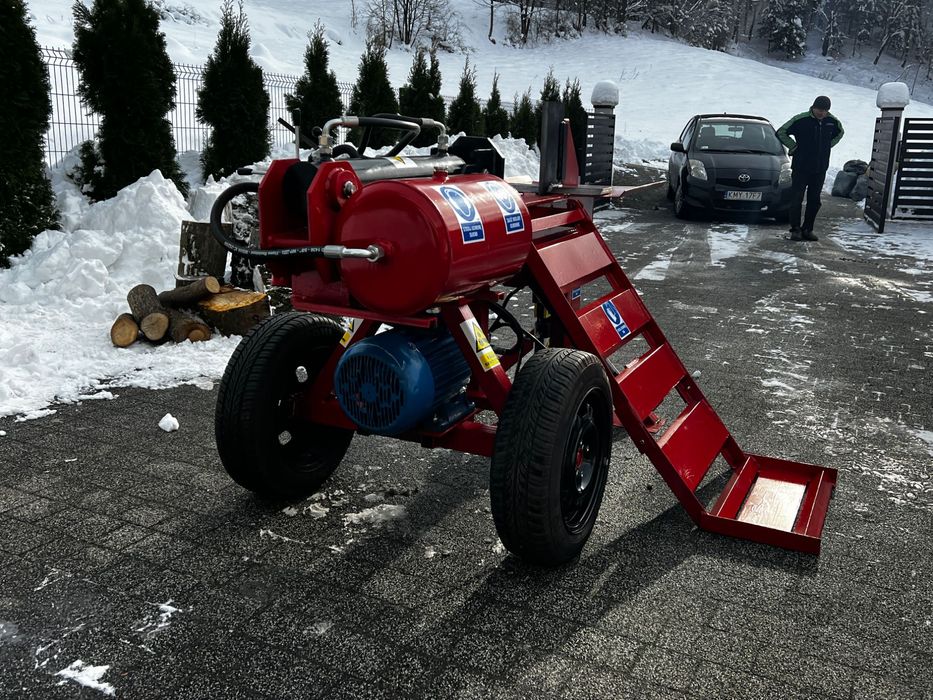 Łuparka hydrauliczna pozioma do drewna