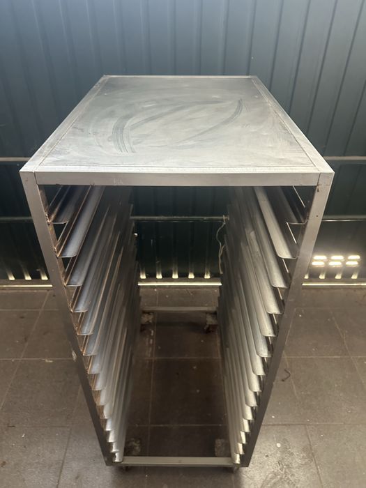 Carro inox , para tabuleiros de pastelaria