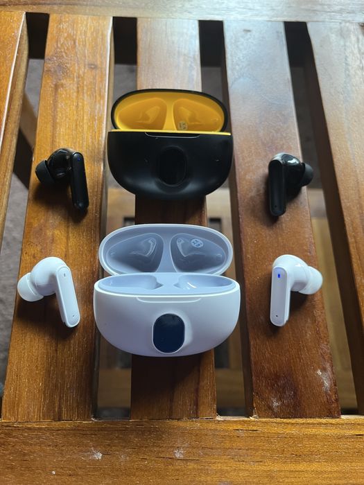 Продам беспроводные наушники TWS