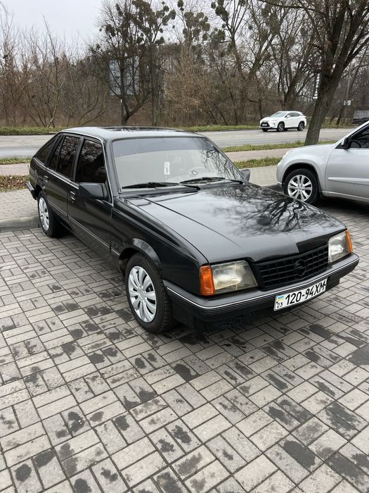 Opel Ascona 1.6 газ/безнин