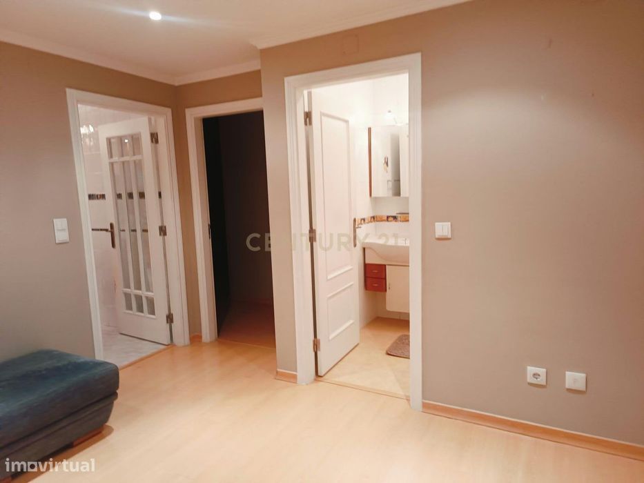 Fantástico T4 de 175 m² com Vista Rio e excelente  Localização na Póvo