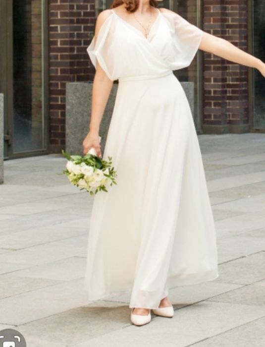 Весільна сукня 44 розміру