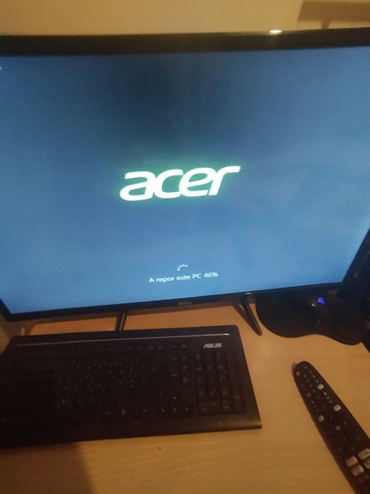 Pc Acer Novo em folha