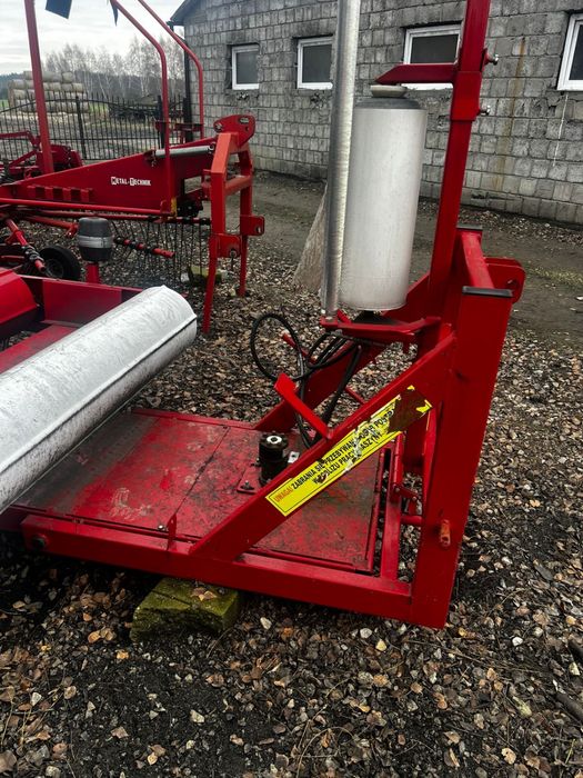 Обмотчик  рулонних тюків пакувальник плівкою