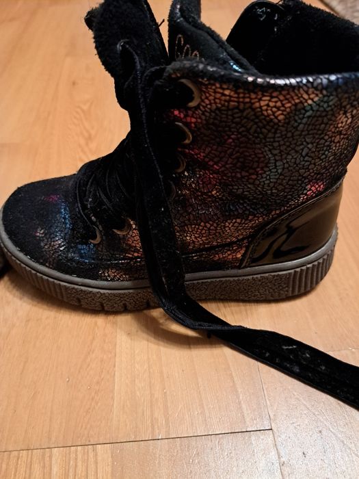 Sprzedam buty dla dziewczynki