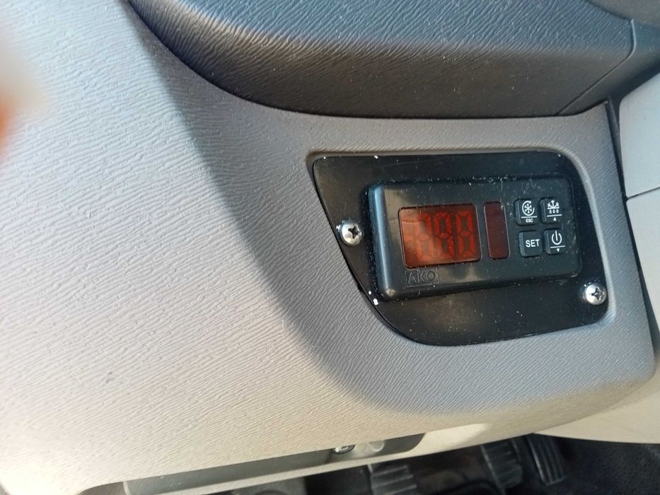 Renault Kangoo 1.5 DCI caixa fibrada com frio