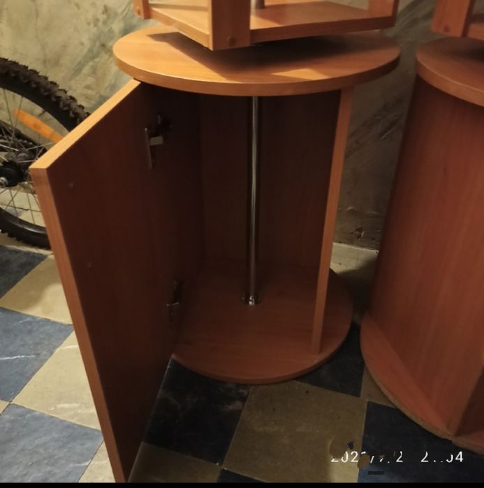 Продам полки вертушки