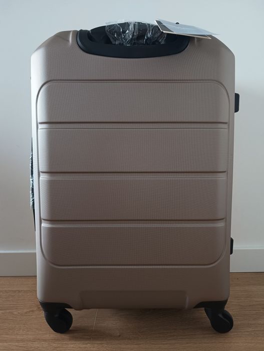 Komplet 3 walizek kolor szampański nowe okazja cenowa