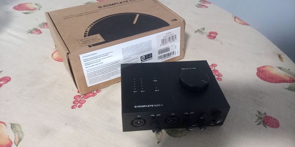 Komplete Audio 2 Audio Interface64584283646082120