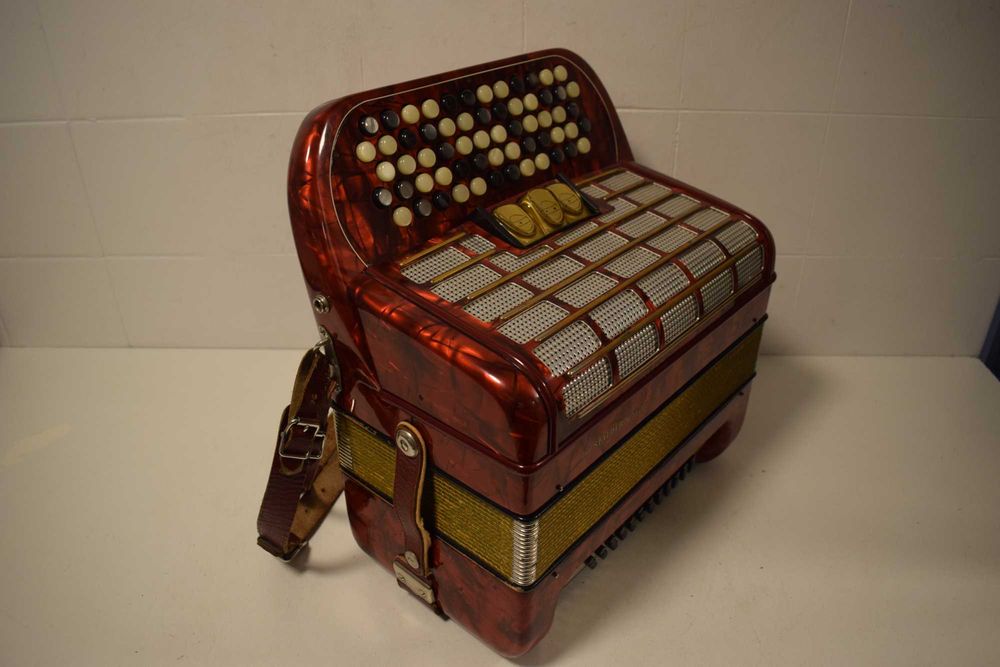 Acordeao Hohner Picolo 2 Voz. N. 31