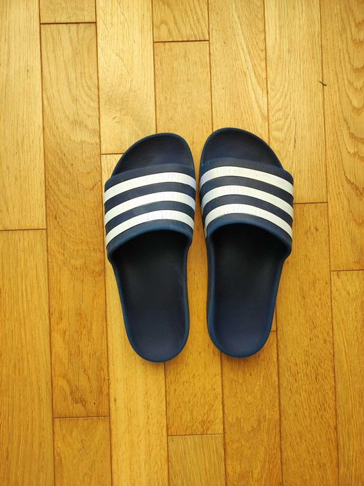 Klapki Adidas granatowe r. 42