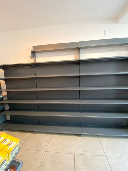Продам торгове обладнання стелажі холодильники