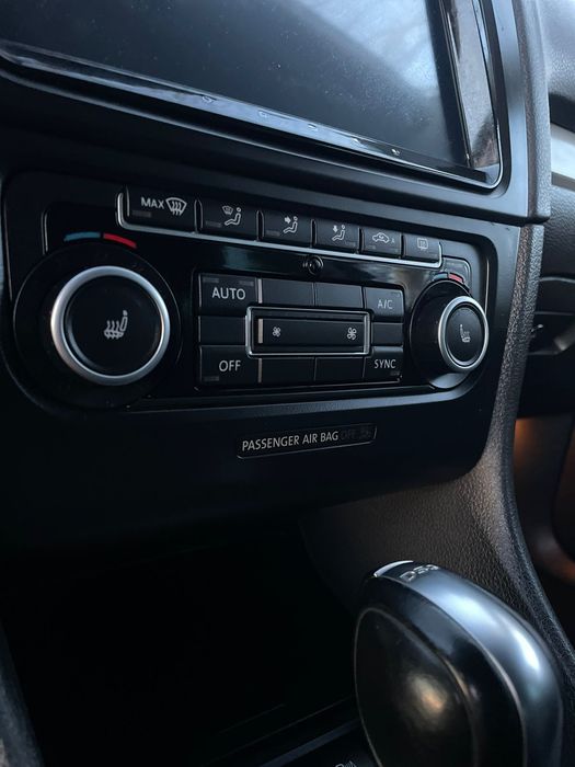 Volkswagen  Golf  2.0 TDI