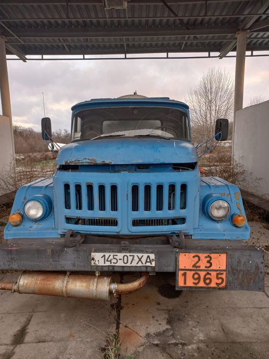 Техника 4 ЗИЛа, газовые бочки, бензиновые колонки, газель