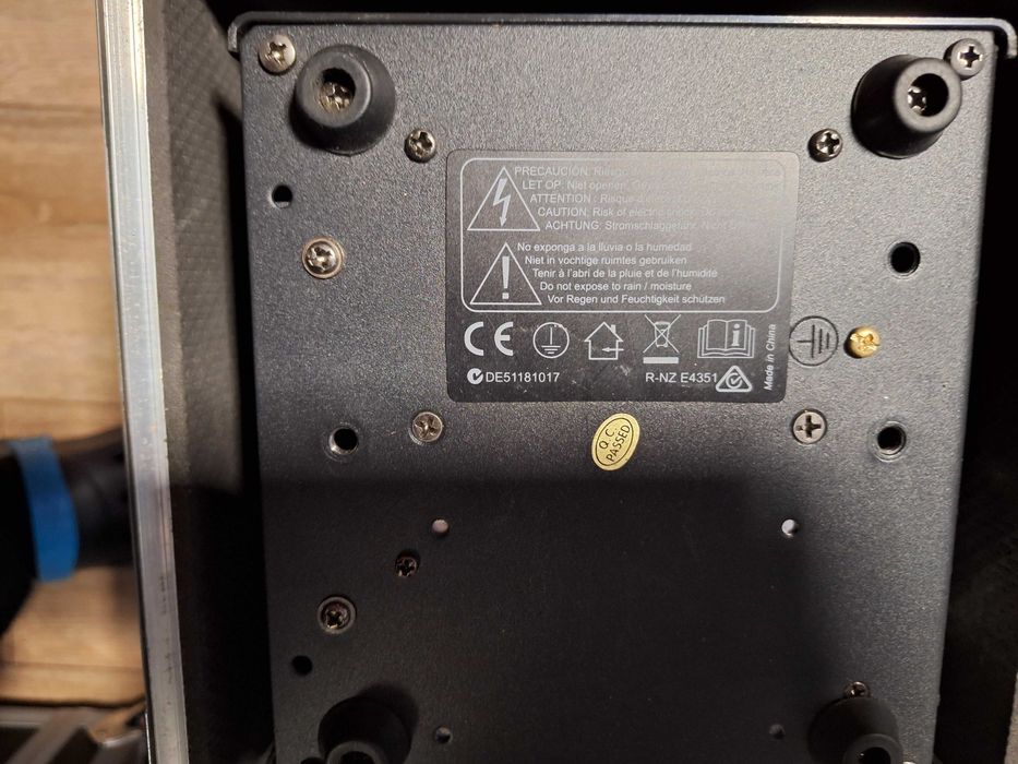 Sprzedam głowice ruchome  IGNITE60 marki BeamZ - 4 szt. w zestawie