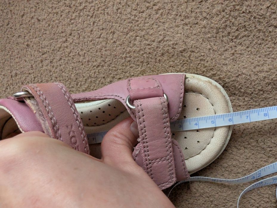 Sandały dla dziewczynki GEOX MACCHIA FIRST STEP różowe rozmiar 25 wkładka 15,8 cm