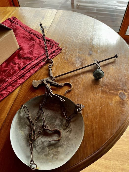 Antiga balança ferro