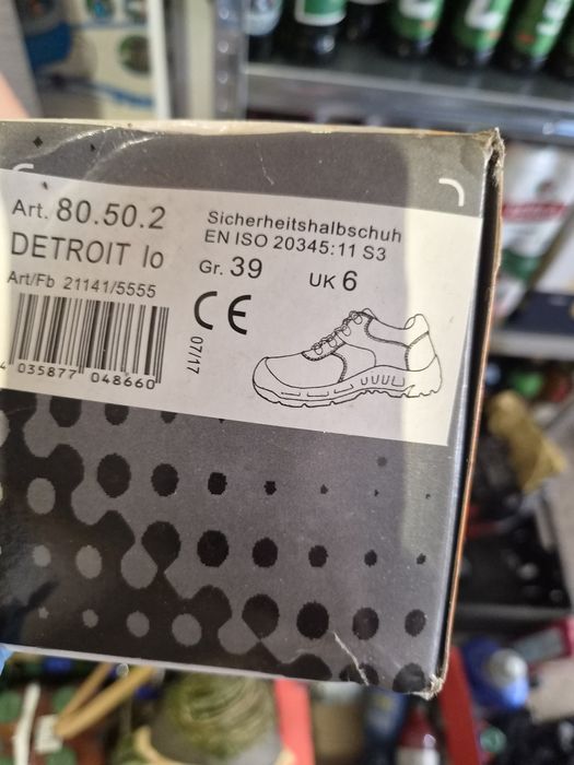 Sprzedam buty robocze nowe 39