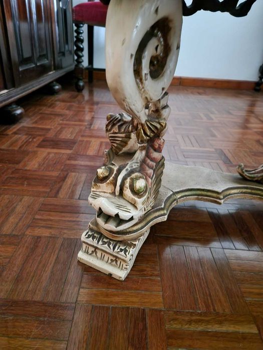 Mesa de centro antiga