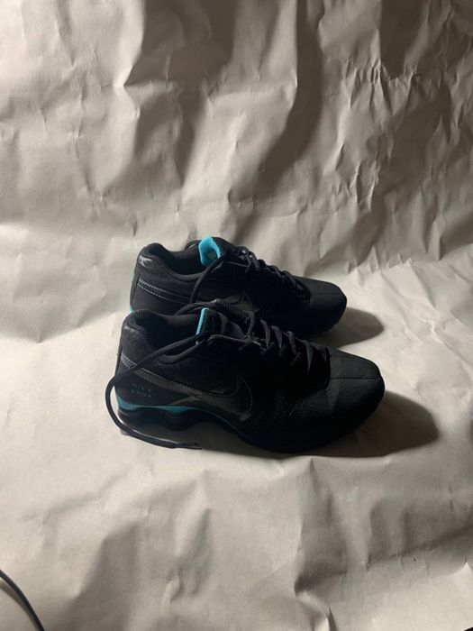 Кроссовки Nike SHOX