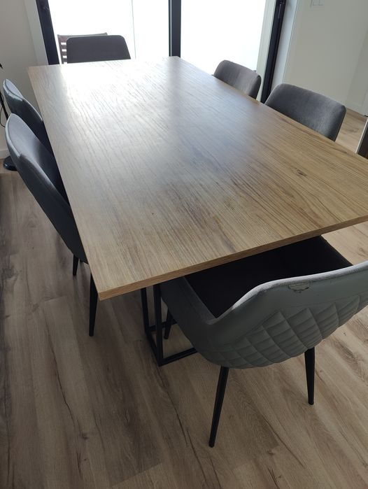 Mesa (mínimo de 6 cadeiras)