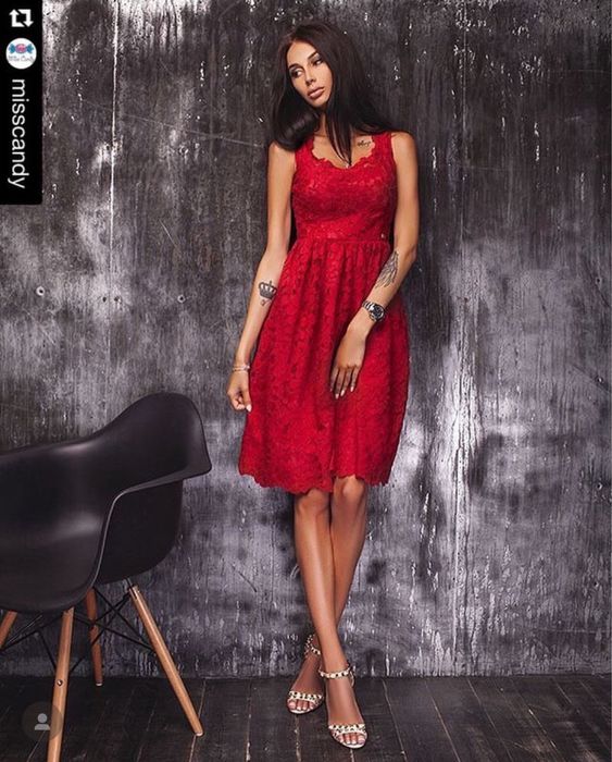 Кружевное коктейльное платье miss Candy красного цвета