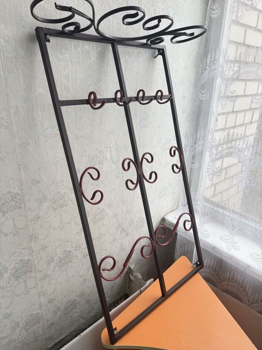 Продам вішалку ковану