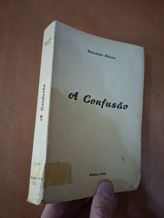A Confusão " Sebastião Ribeiro "