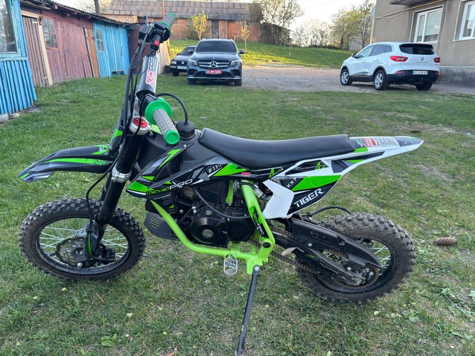 Мотоцикл бензиновий KXD PRO