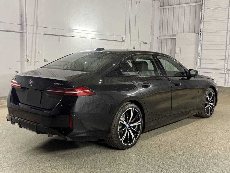 2024 BMW i5  M60