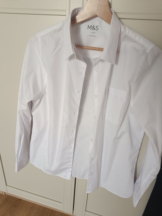 Biała koszula i eleganckie spodnie 164