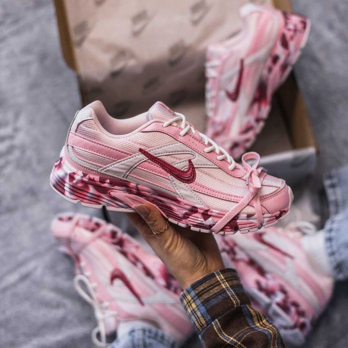 Nike Initiator Custom Pink  2200
