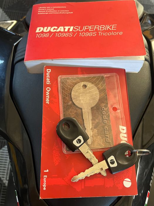 Ducati 1098s com suspensão Öhlins original