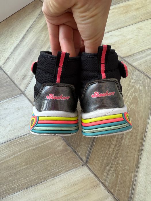 Черевики Ботінки сапожки .на дівчинку Skechers  23