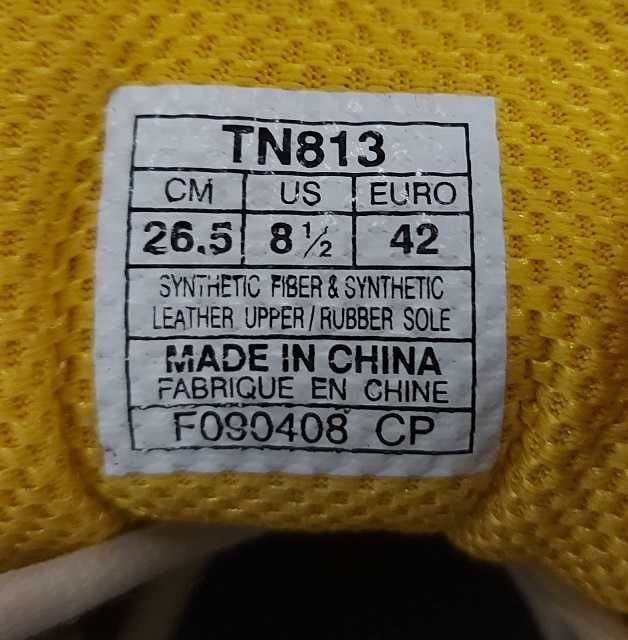Кросівки     ASICS