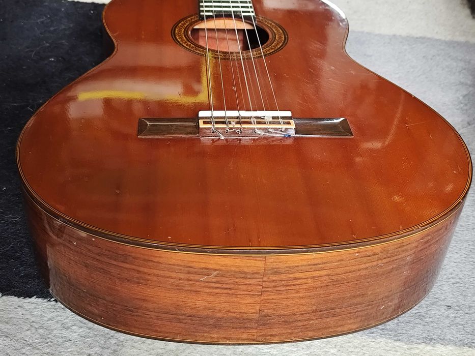 klasyczna gitara Yamaha G 235 made in Taiwan