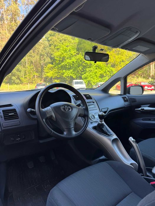 Vende-se Toyota Auris - 2009