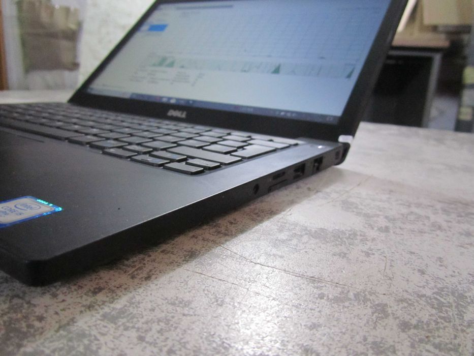 Dell Latitude 7280, i5-6300U, 8GbDDR4. SSD256Gb