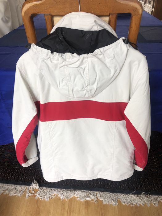 Fato de neve em muito bom estado