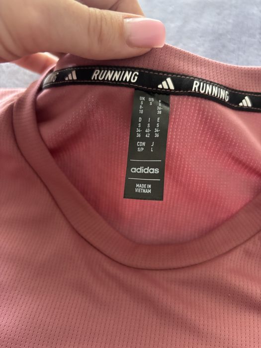 Футболка спортивна adidas