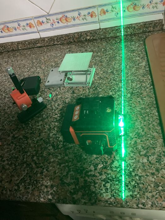 Lazer com 16 linhas horizontais verticais