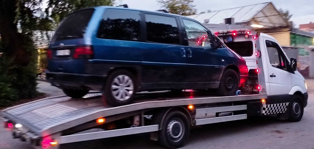Peugeot 806