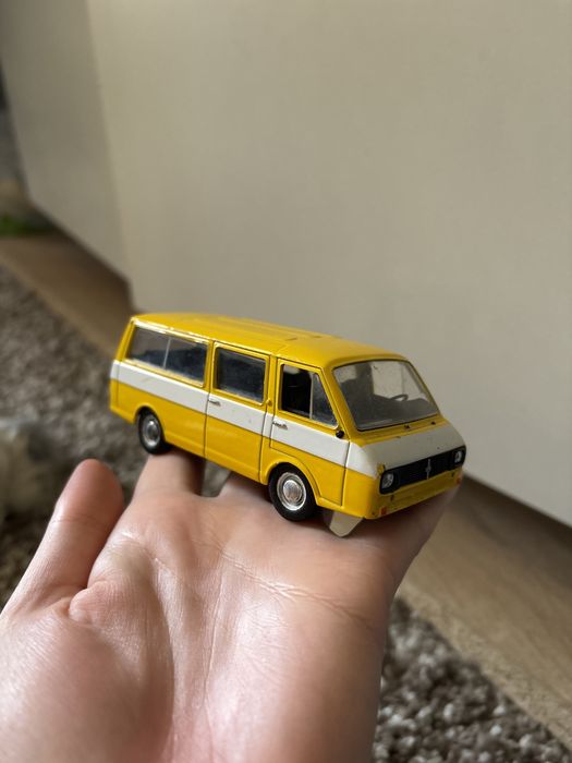 Колекція Москвич 2140, BMW 1, Ford GT40, Shelby 350GT, Москвич-408