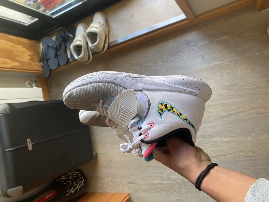 Sapatilhas de basquete contactem me pelo whatsapp