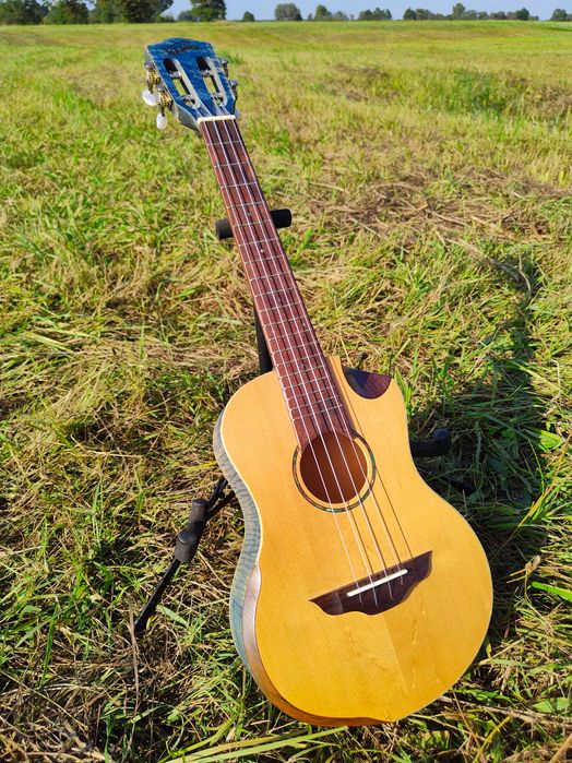Ukulele tenorowe menzura 17 cali, 43 cm.