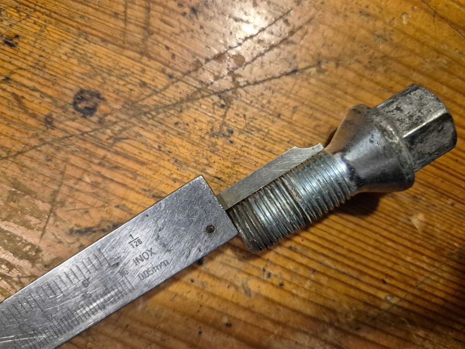 Śruby do kół komplet